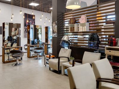Hairdressers and beauty salons